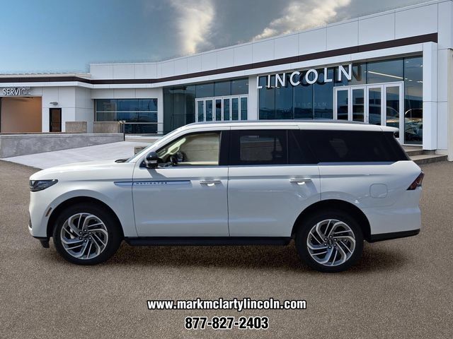 New 2027 Lincoln Navigator Premiere AWD/4WD image 2