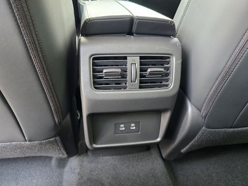 Used 2024 Nissan Rogue Platinum AWD/4WD image 25