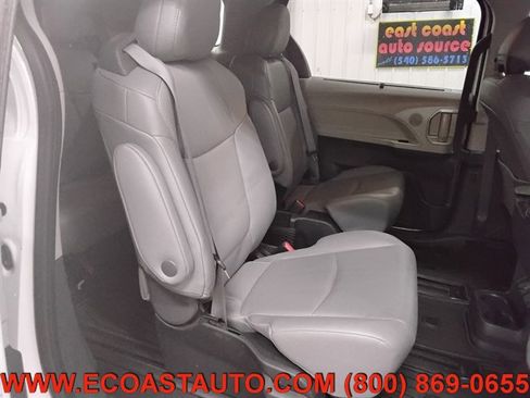 Used 2023 Toyota Sienna XLE w/ XLE Plus Package AWD/4WD image 16