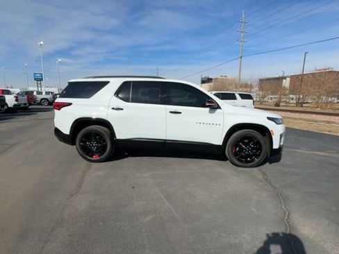 Used 2023 Chevrolet Traverse Premier w/ Redline Edition image 9