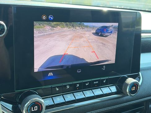 Used 2025 Chevrolet Colorado LT w/ Advanced Trailering Package AWD/4WD image 11