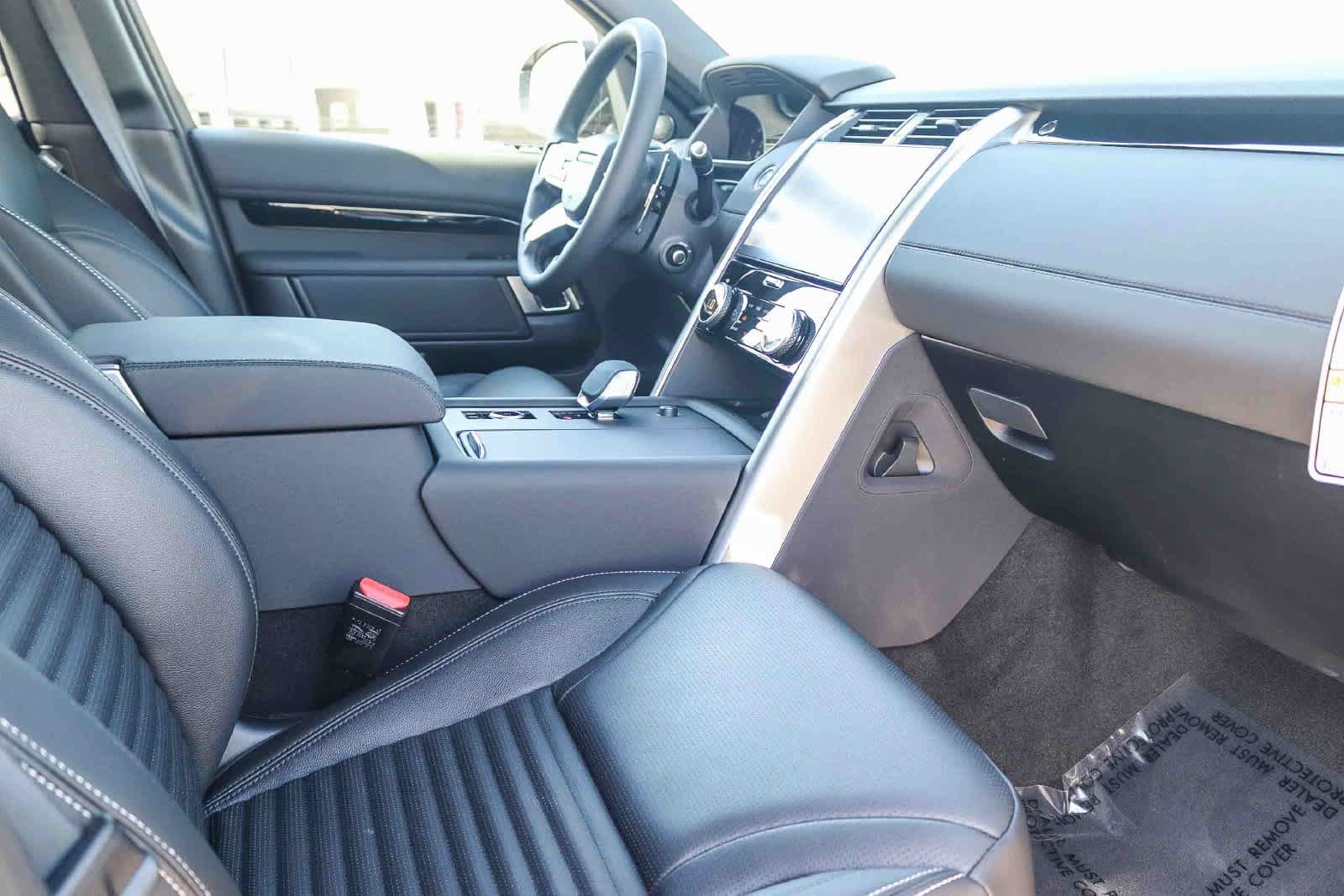 New 2026 Land Rover Discovery S AWD/4WD image 15