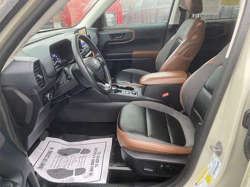 Used 2024 Ford Bronco Sport Outer Banks w/ Topo Graphic Package image 12