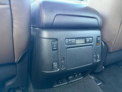 Used 2020 Nissan Armada Platinum w/ Platinum Reserve Package image 27