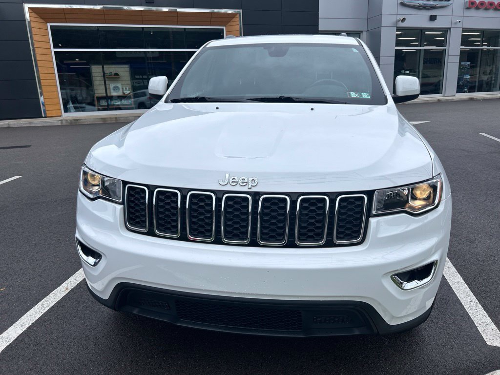 Certified 2021 Jeep Grand Cherokee Laredo AWD/4WD image 2