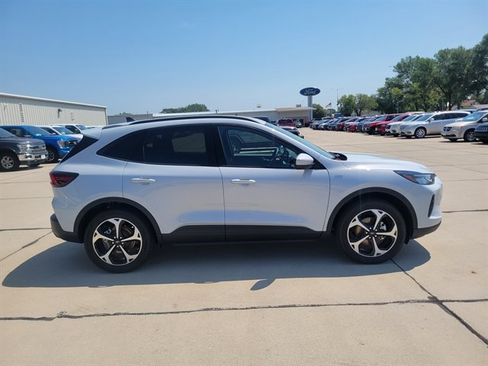 Certified 2025 Ford Escape ST-Line Elite w/ Tech Pack #1 image 2