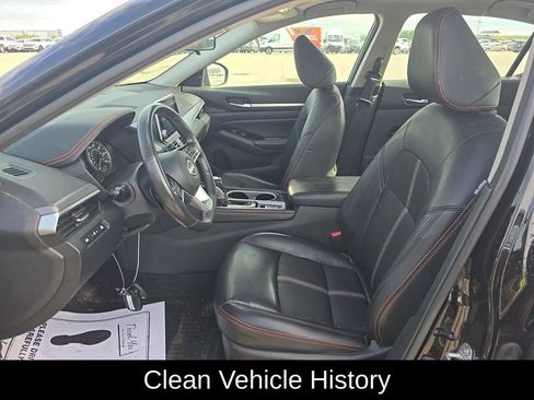 Used 2024 Nissan Altima 2.5 SR AWD/4WD image 3