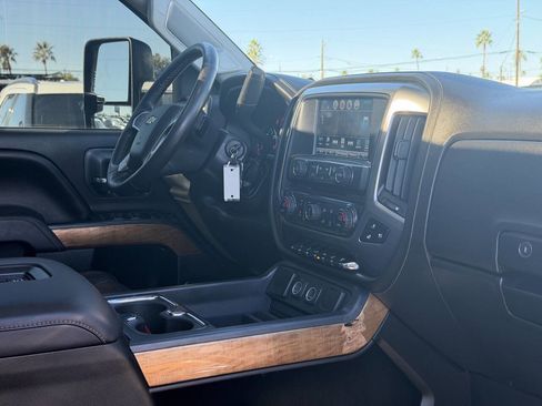Used 2017 Chevrolet Silverado 3500 LTZ image 31