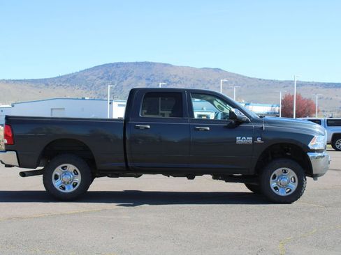 Used 2018 RAM 2500 Tradesman w/ Chrome Appearance Group image 6