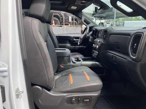 Used 2021 GMC Sierra 2500 AT4 w/ AT4 Premium Plus Package AWD/4WD image 18
