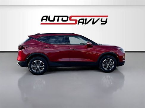 Used 2025 Chevrolet Blazer LT image 8