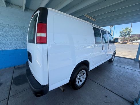 Used 2014 Chevrolet Express 1500 AWD image 3