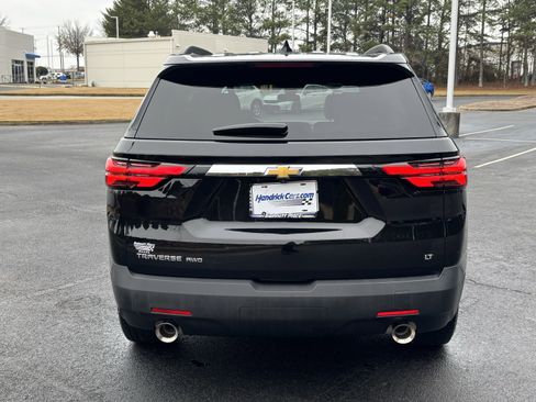 Used 2023 Chevrolet Traverse LT image 9