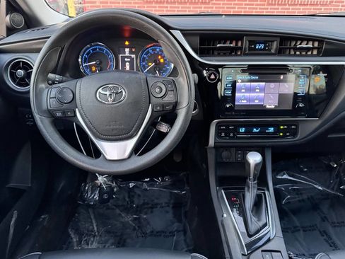 Used 2017 Toyota Corolla XLE image 13
