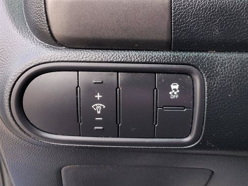 Used 2017 Kia Forte LX FWD image 17