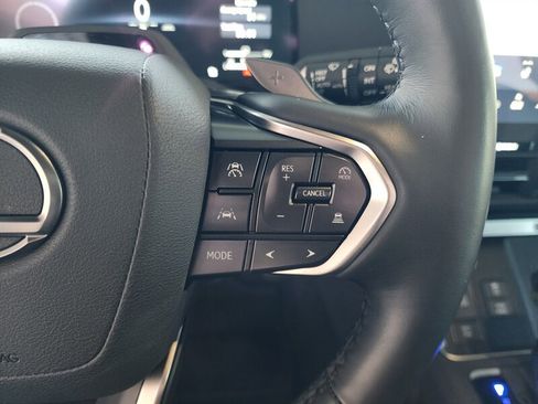 Used 2025 Lexus GX 550 w/ Accessory Package (2T) image 35