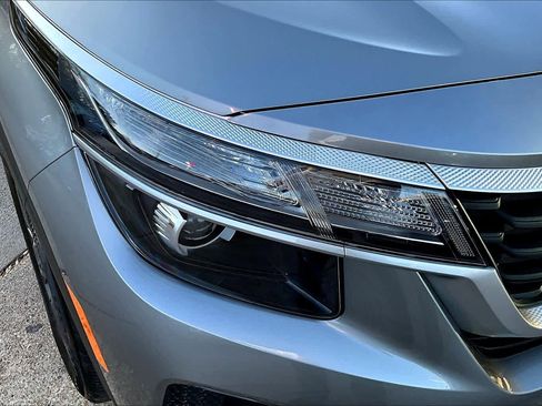 Certified 2023 Kia Seltos LX image 24