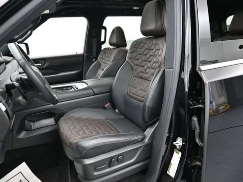 Used 2025 Nissan Armada Platinum AWD/4WD image 10