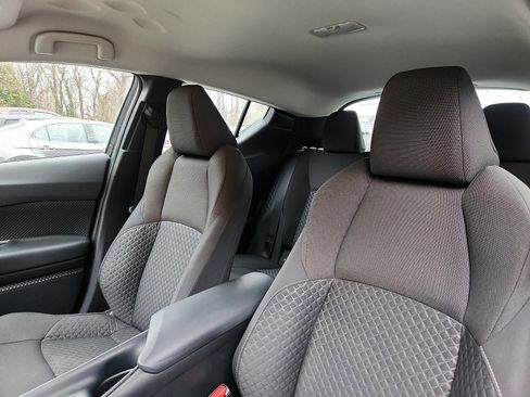 Used 2021 Toyota C-HR LE image 16