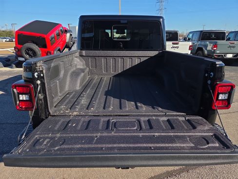 New 2026 Jeep Gladiator Mojave image 8