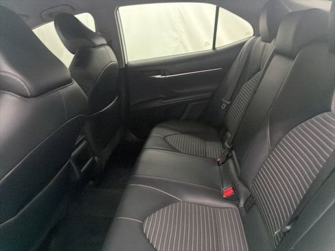 Used 2022 Toyota Camry SE FWD image 21