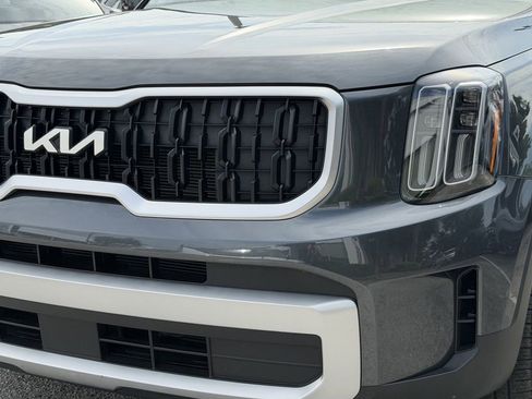 Used 2024 Kia Telluride EX w/ EX Captain's Chair Package FWD image 10