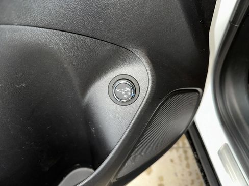 Certified 2022 Buick Encore GX Select image 9