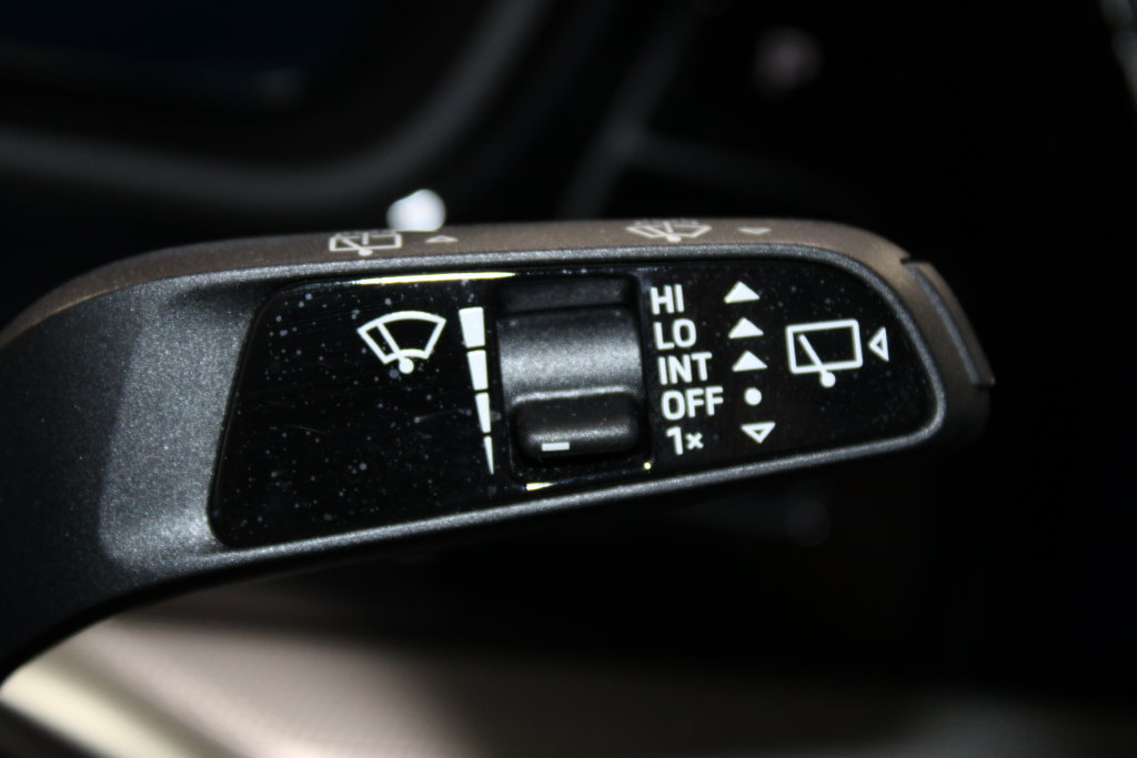 Used 2024 Porsche Cayenne AWD/4WD image 44