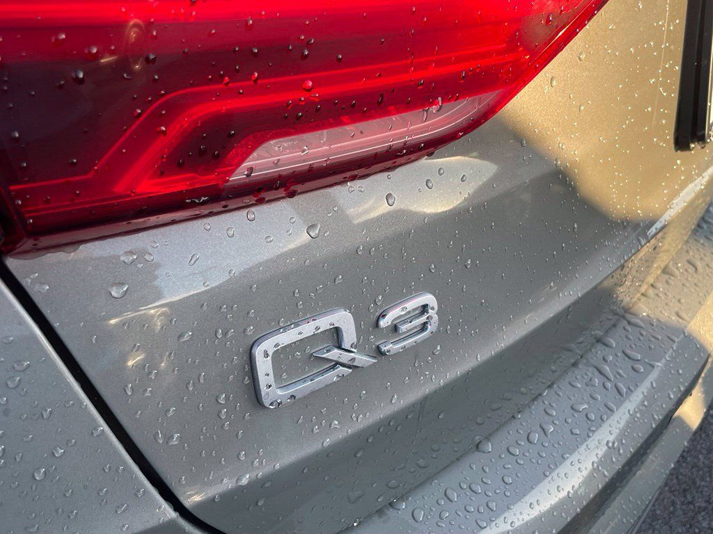 Used 2024 Audi Q3 2.0T Premium Plus AWD/4WD image 8