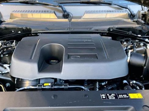 New 2026 Land Rover Defender 110 X-Dynamic SE image 13