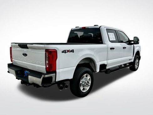 Used 2025 Ford F350 XLT image 5