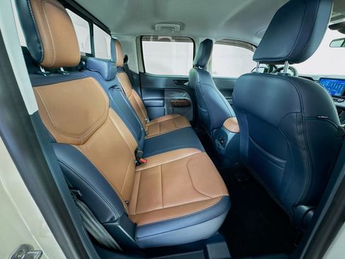 Used 2024 Ford Maverick Lariat FWD image 32