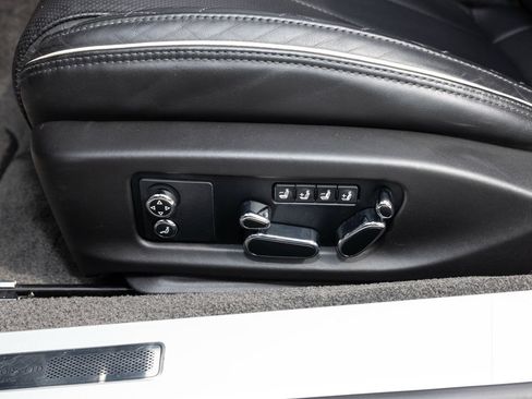 Used 2021 Bentley Continental GT V8 AWD/4WD image 32