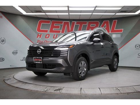 New 2026 Nissan Kicks S image 2