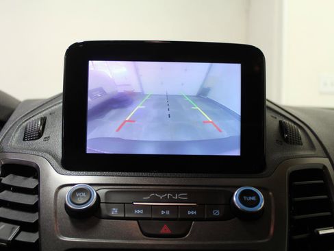 Used 2020 Ford Transit Connect XLT image 11