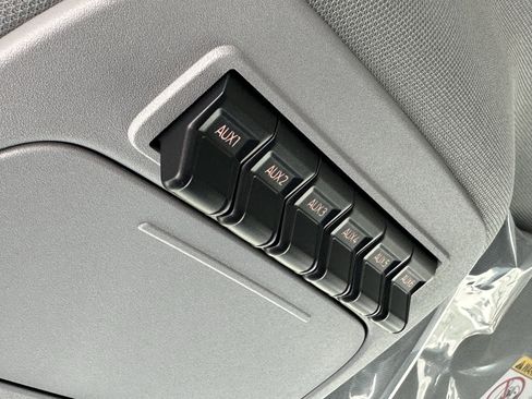 New 2026 Ford F350 XL w/ XL Chrome Package image 19