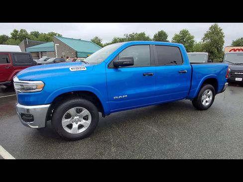 Used 2025 RAM 1500 Big Horn AWD/4WD image 4