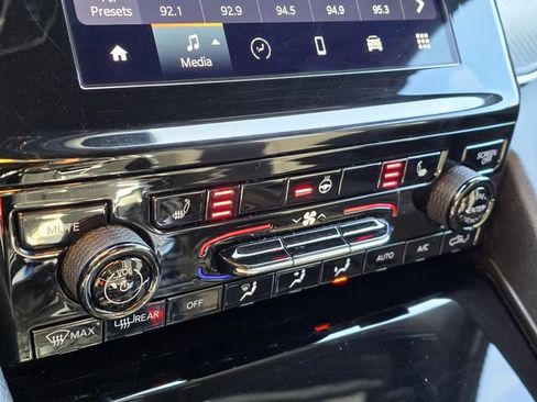 Used 2024 Jeep Grand Cherokee Altitude image 6