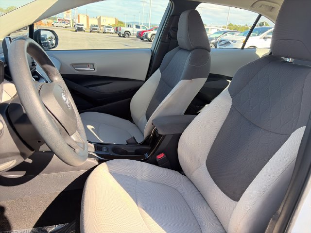 Used 2021 Toyota Corolla LE FWD image 16