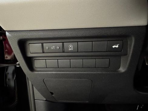 New 2026 Mitsubishi Outlander SE image 10