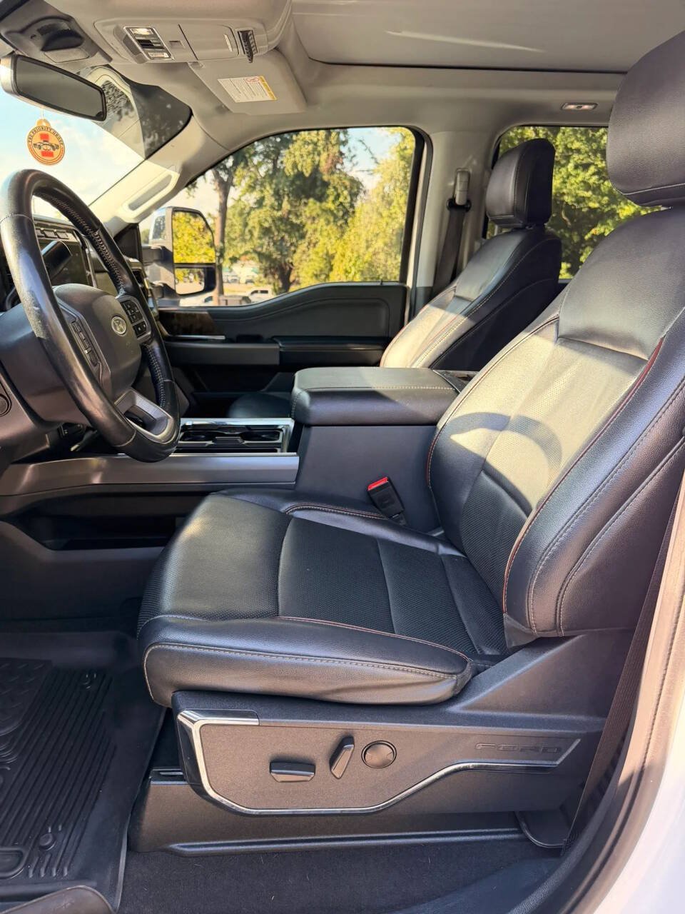 Used 2024 Ford F250 Lariat w/ Chrome Package AWD/4WD image 13