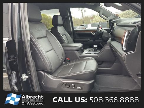 Used 2023 GMC Sierra 1500 Denali w/ Technology Package AWD/4WD image 19
