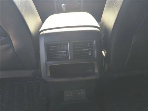 Used 2021 Volkswagen Atlas Cross Sport SE w/ V6 Towing Package image 15