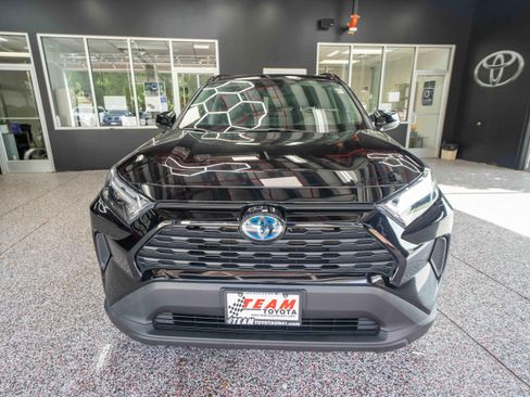 Used 2023 Toyota RAV4 XLE w/ Convenience Package AWD/4WD image 6