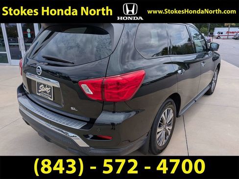 Used 2019 Nissan Pathfinder SL w/ Cargo Package FWD image 4