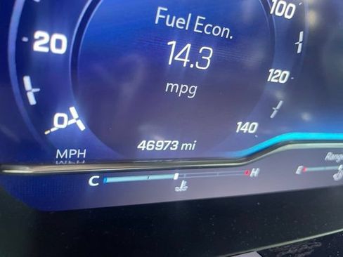 Used 2022 Chevrolet Silverado 1500 LT AWD/4WD image 6
