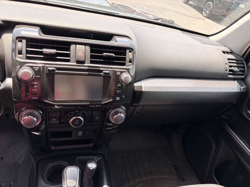 Used 2017 Toyota 4Runner TRD Off-Road Premium AWD/4WD image 13