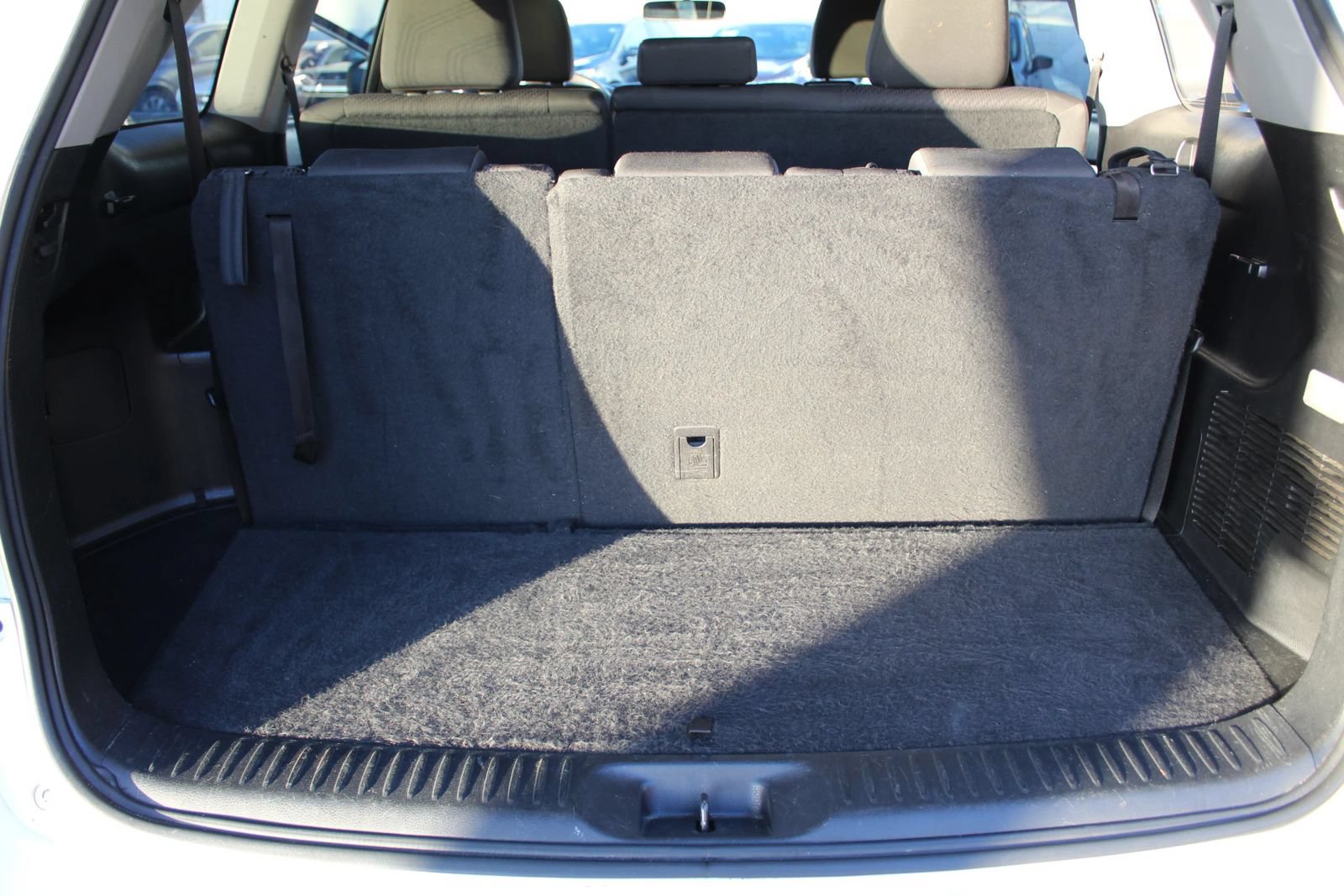 Used 2016 Toyota Highlander LE FWD image 30