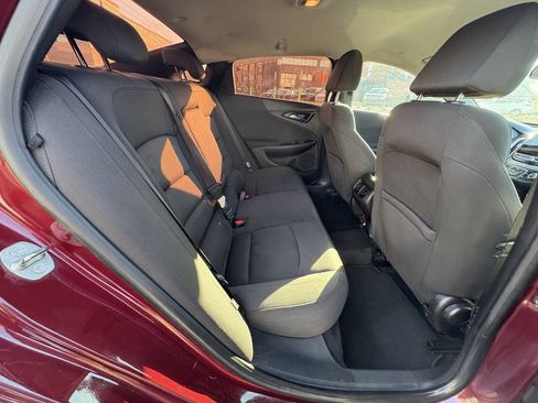Used 2016 Chevrolet Malibu LT FWD image 14
