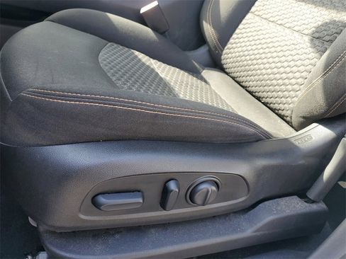 Used 2018 GMC Terrain SLE w/ Driver Convenience Package image 21